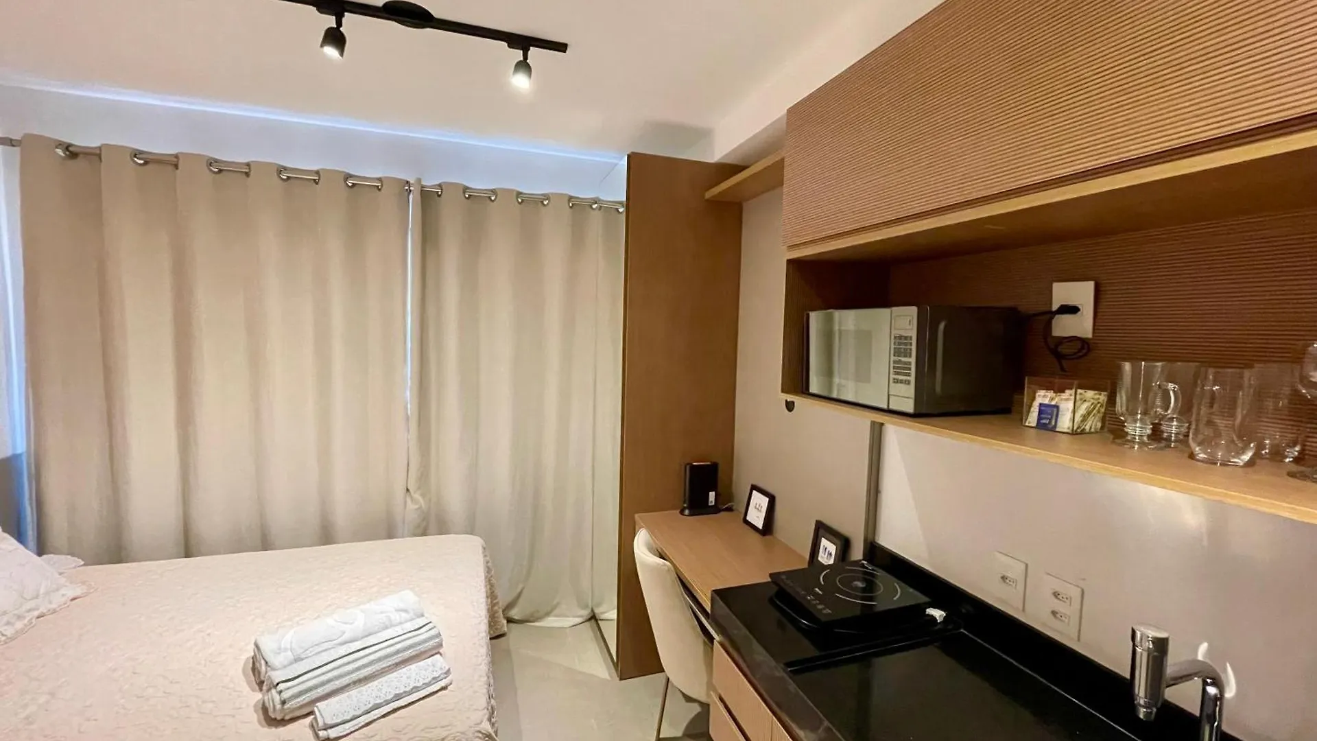 Studio Oscar Freire Com Varanda Sao Paulo